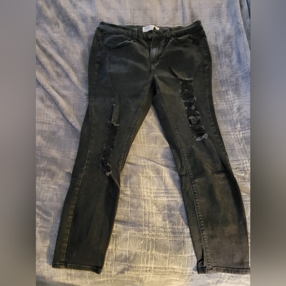 Mudd Black Distressed Jeans - Picture 1 of 3